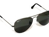 1200px-RayBanAviator
